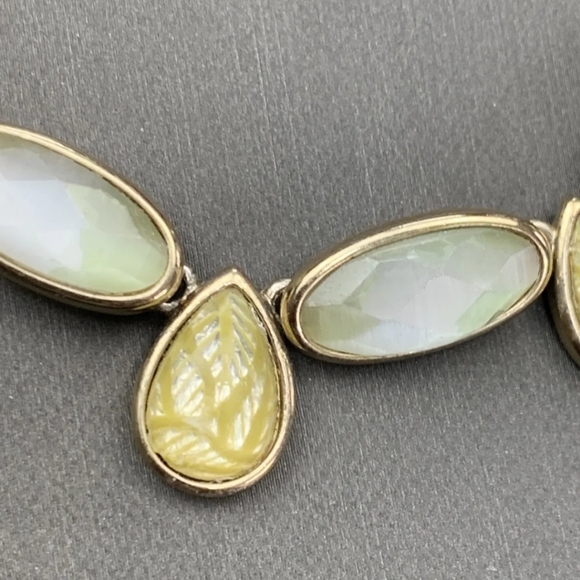 Vintage Necklace Bracelet Set Gold Tone Cabochon Pea Green Gray - Picture 4 of 12